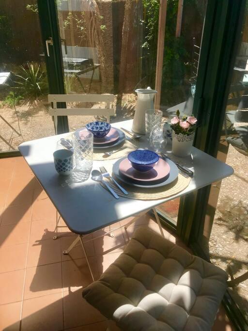 Charming Studio To Venelles 10 Minutes From Aix Экстерьер фото